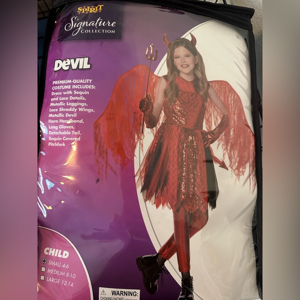 Little kids Devil Halloween costume. Size: ages 4-6